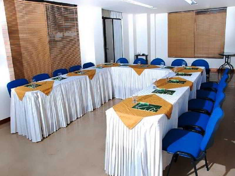 Hotel Estadio Real Меделин Екстериор снимка